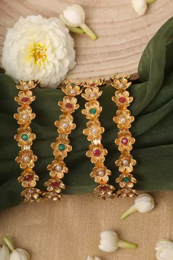 Traditional Flower Shaped Bangles Set Of 4