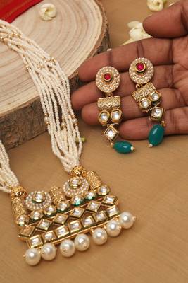 White Beaded Kundan Necklace Set 3