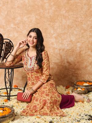 Beige and maroon floral printed yoke design straight kurta 3