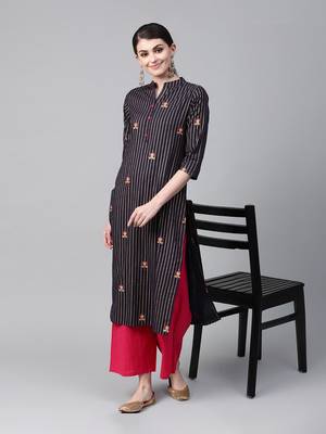 Navy blue striped straight kurta 3