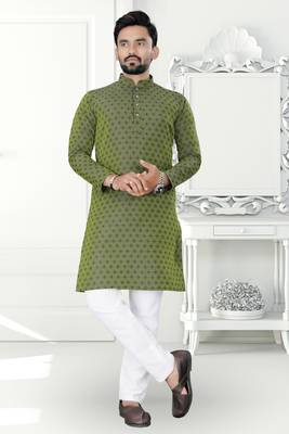 Green jacquard straight kurta with pyjama 1
