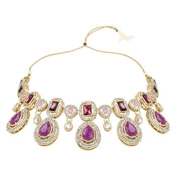 traditional kundan & stone choker necklace jewellery with earrings & maang tikka set  3