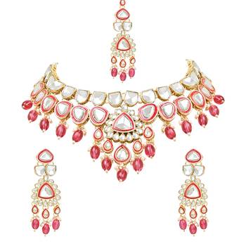 traditional pearl kundan necklace jewellery set with earring maang tikka set  2
