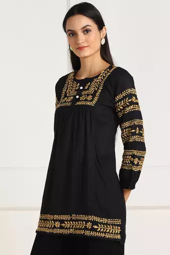 s cotton mulmul embroidered short kurti black