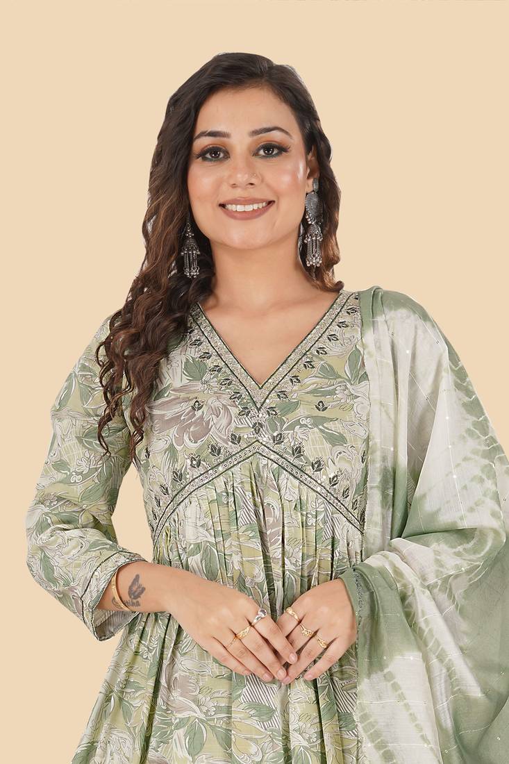 HollyHock Exclusive Embroidered Stitched New Style Alia Cut Kurti set 