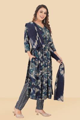 HollyHock Exclusive  Stitched New Style Alia Cut Kurti set  3