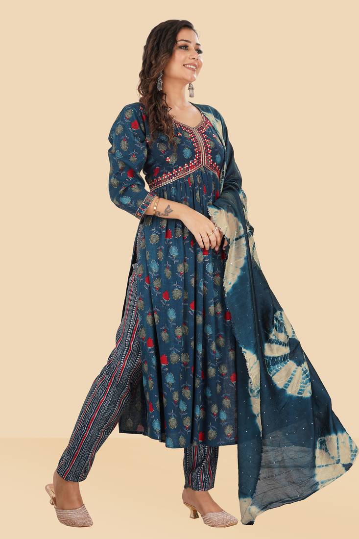 HollyHock Exclusive  Stitched New Style Alia Cut Kurti set 