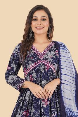 HollyHock Exclusive  Stitched New Style Alia Cut Kurti set  5