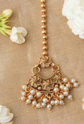 Gold Plated Necklace Set with Earrings and Maang Tikka 4