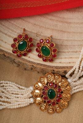 Elegance in White Gold Plated Necklace Set 2