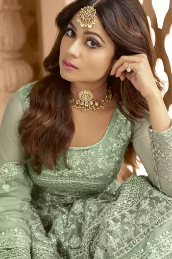 Shamita shetty green net anarkali embroidered work festival long salwar suit dupatta