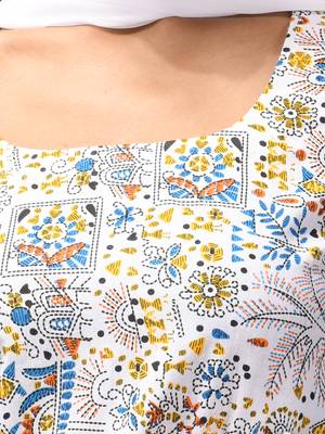 White cotton suit set with printed designs 4