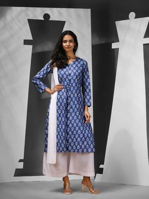 Blue cotton suit set with floral print 1