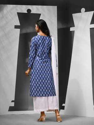 Blue cotton suit set with floral print 3