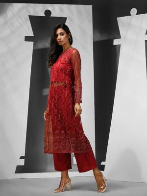 Red georgette kurta set with floral embroidery 2