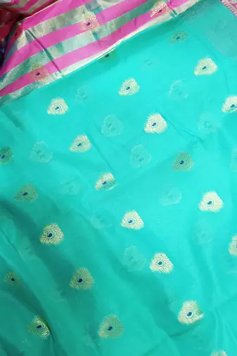 Aqua Blue Jacquard Cotton Blend Woven Maheshwari Saree With Blouse Piece