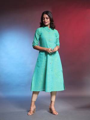 Secremanto green solid cotton a-line kurta 1