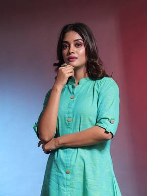 Secremanto green solid cotton a-line kurta 2