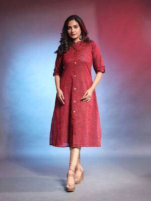 Dark red solid cotton a-line kurta 1