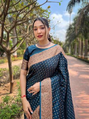 Deep Blue Faux Banarasi Katan Silk Zari Woven Saree 3