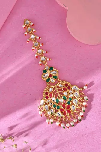 Gold-plated flower design kundan & pearl maang tikka