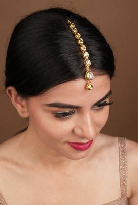 Yellow Gold Stone Studded Maang Tikka: Essential Wedding Accessory 2
