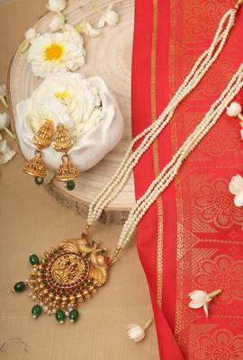 Peackock Shaped Jewelry Set With Laxmi Motif 1