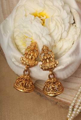Peackock Shaped Jewelry Set With Laxmi Motif 3