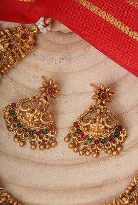 Gold Plated Jewelry Set With Laxmi 3
