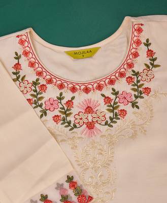  cream viscose silk embroidered kurta with pant & dupatta 5