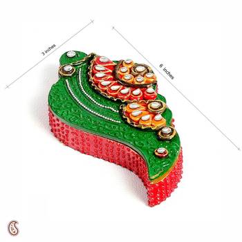 Shankh Design Kumkum Chopra In Wood N Clay 1