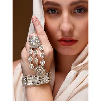 Bridal hand harness with kundan stones by leshya 4