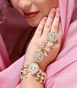 Bridal hand harness with kundan stones by leshya