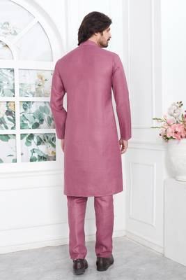 Men's pink embroidered kurta pajama 4