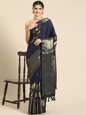 Silk land navy blue floral kanchipuram silk saree with unstitched blouse piece 3