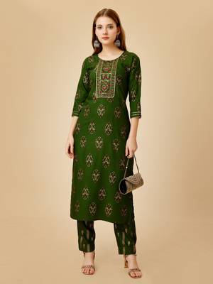 Women's dark green heavy rayon 14 kgs embroidery kurti with pant 1