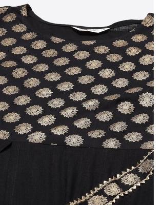 Black a-line slit kurta with pants 2