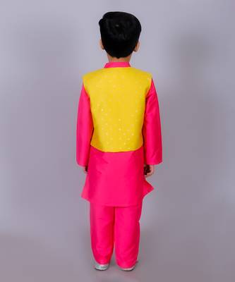 Pink kurta pyjama with jacket set 3