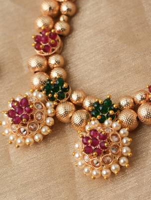 Gilded Circles Gold Necklace Set 3