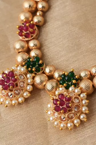 Gilded Circles Gold Necklace Set