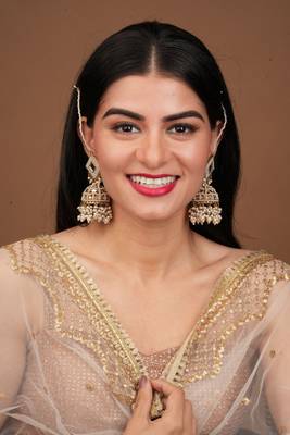 pearl Earrings 2