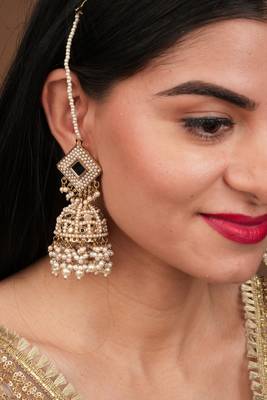 pearl Earrings 5