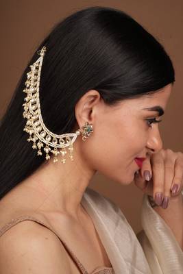 White Gold Pearl Ear Chain : Bridal Elegance 1
