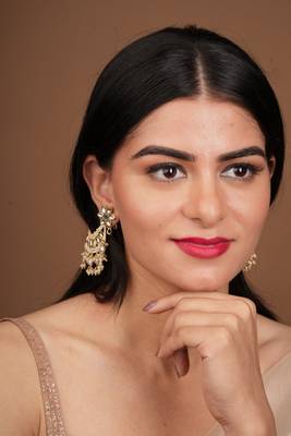 White Gold Pearl Ear Chain : Bridal Elegance 2