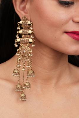 Contemporary Mehendi Antique Gold Studded Earrings: Wedding Elegance 3