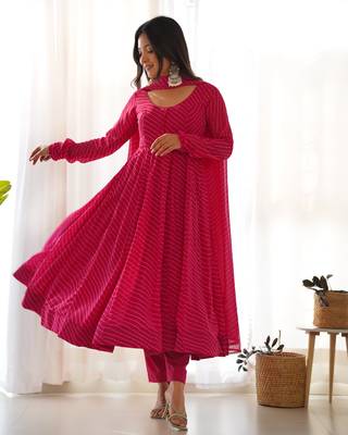 Fox Georgette Laheriya Print Fabric Fully Flair Anarkali Kurti, Dupatta And Pent 5