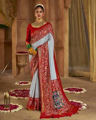 Grey Colour Premium Georgette Chikankari Lucknowi Embroidered Saree With Un-Stitched Blouse 1