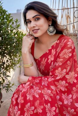 Red chiffon floral print saree with unstitched blouse piece 1