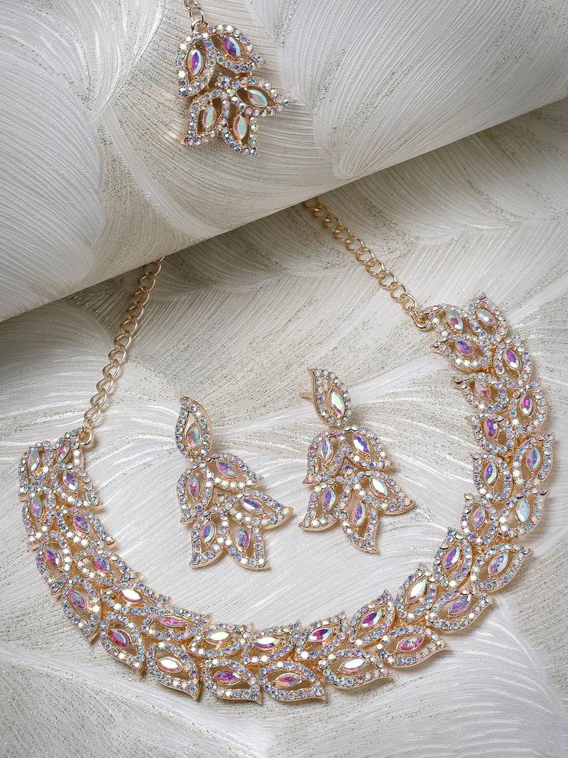 Rose gold plated rainbow stone collar bone necklace set with earring & maangtika jewellery set for women (ns105599)