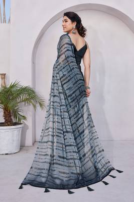 Grey Chiffon Shibori Print/Dyed Print /Tassels Saree With Unstitched Blouse Piece 4